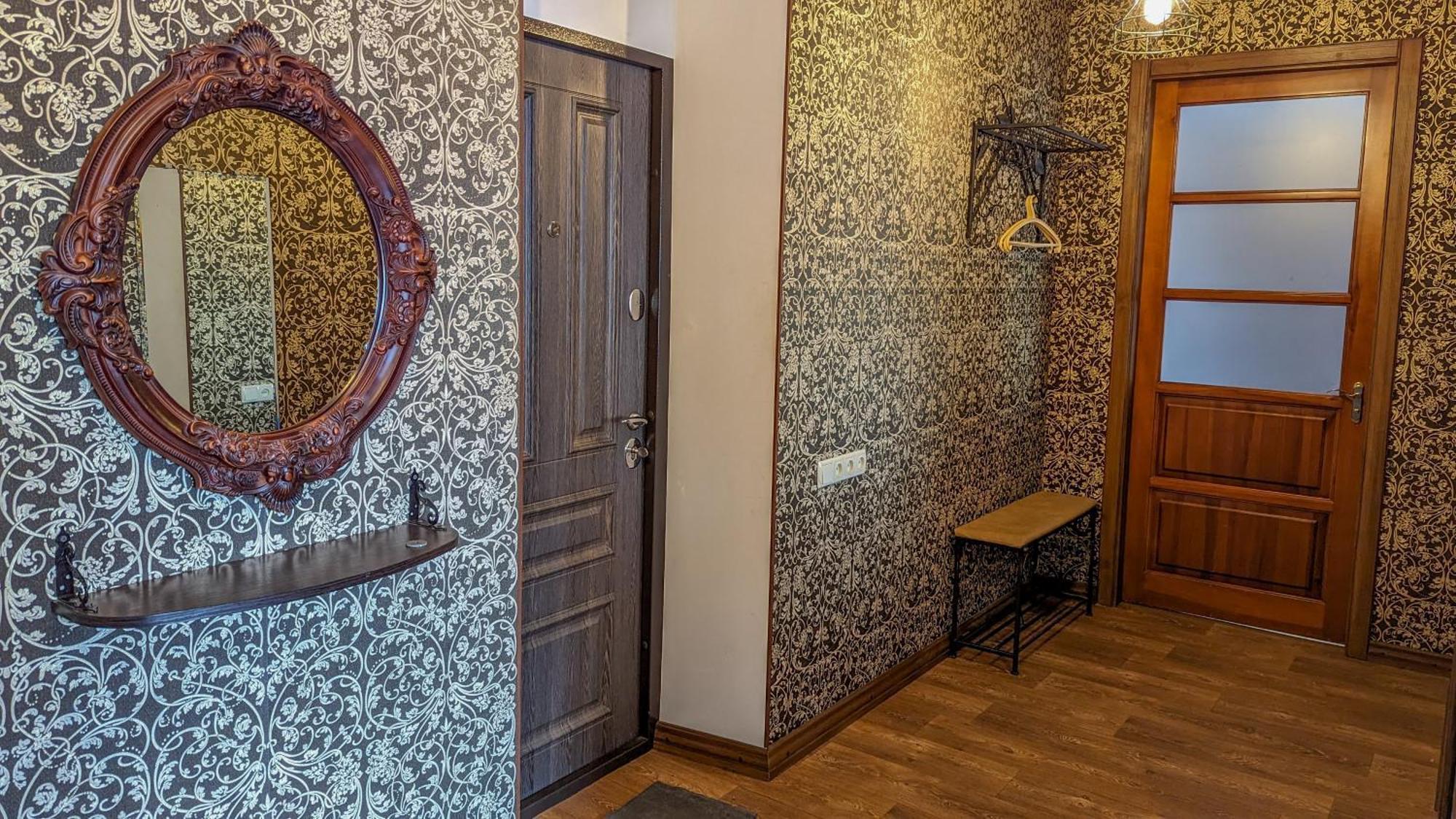 Двухкомнатная Квартира На Пятницкой Chernihiv Bagian luar foto